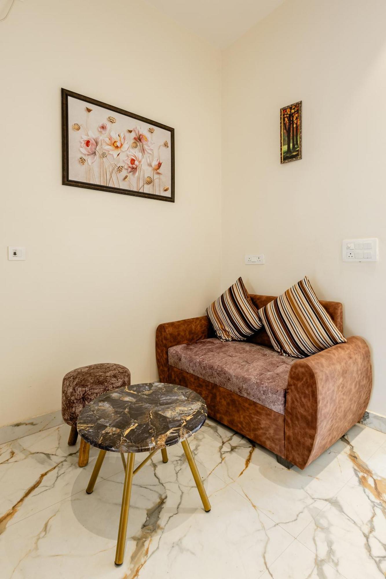 Lime Tree Stay Vista Villa グレーター・ノイダ エクステリア 写真